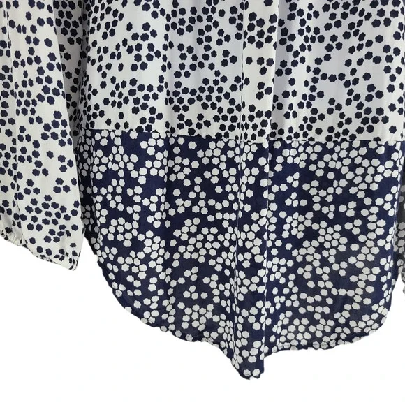 Boden Maya Top Contrast Print  VNeck White Navy - Picture 8 of 12